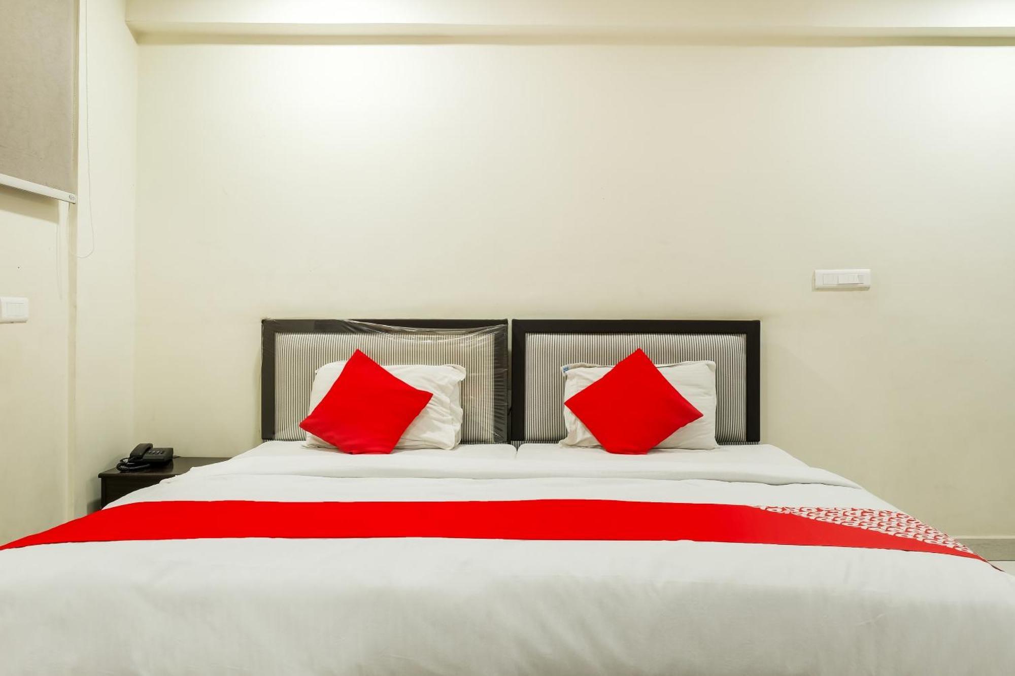 Vijayawāda Hotel O Karthikeya Pride מראה חיצוני תמונה
